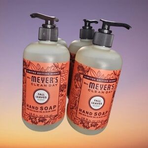 NWT Mrs. Meyer's Clean Day Fall Leaves Hand Soap  Limited Edition Size 4 Pack